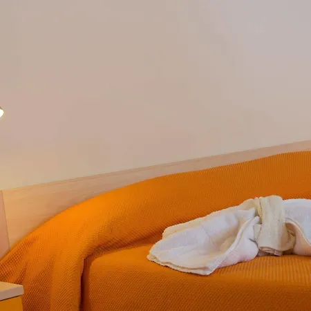 Minihotel Iris Майори