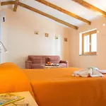 Bed & Breakfast Minihotel Iris 4*