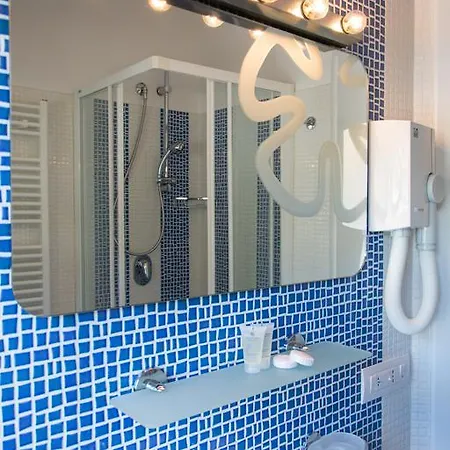 فندق مبيت وإفطار Minihotel Iris مايوري