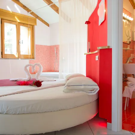 Minihotel Iris 4* مايوري