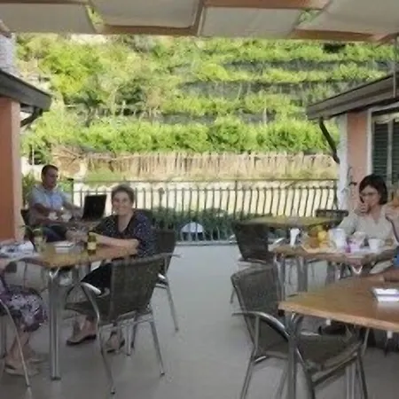 Minihotel Iris מאיורי