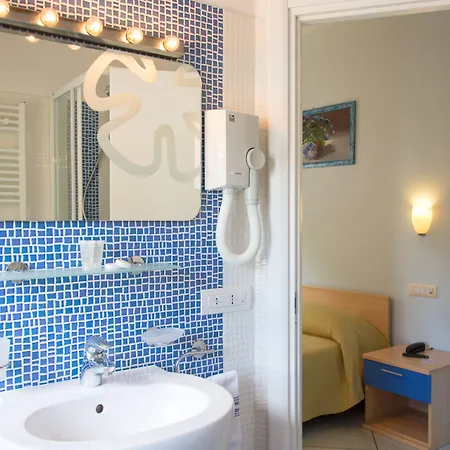 Minihotel Iris לינה וארוחת בוקר מאיורי