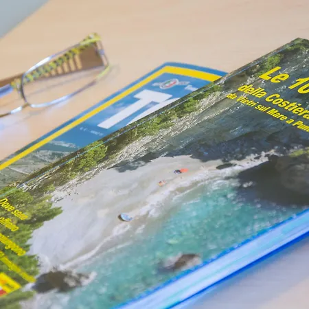 Minihotel Iris לינה וארוחת בוקר