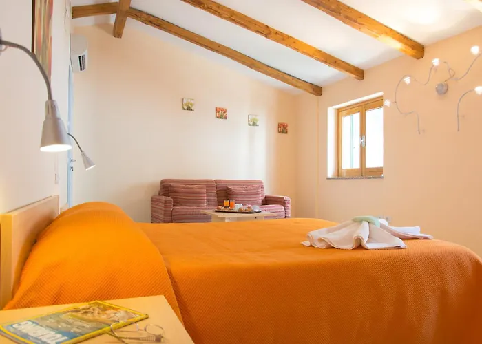 Bed & Breakfast Minihotel Iris 4*