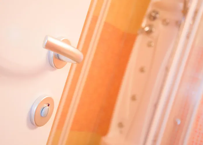 Minihotel Iris Bed & Breakfast 4*